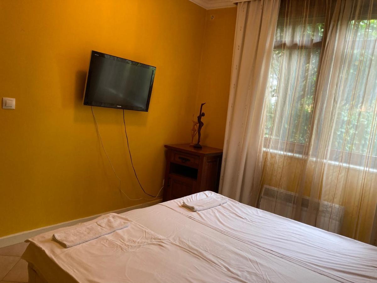 Lovely Apartment Santa Marina Sozopol Exterior photo